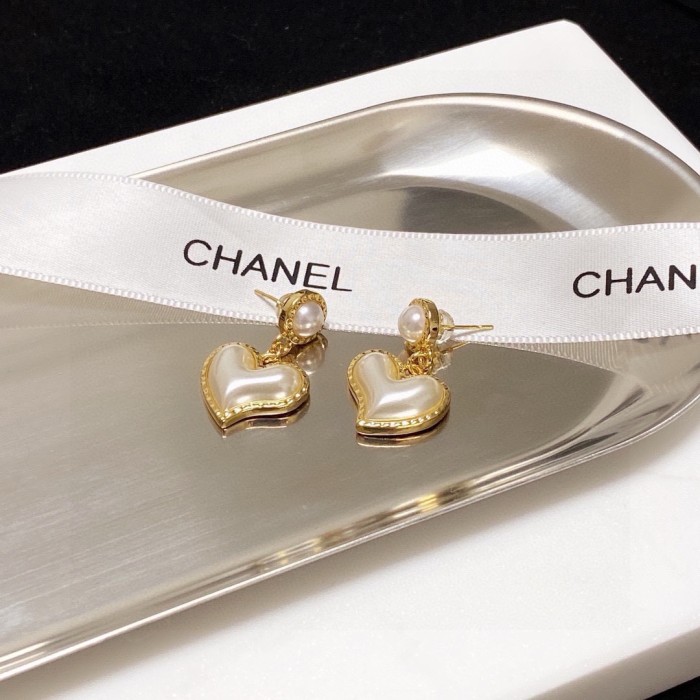 【話題商品！】シャネル n級品 CHANEL桃のピアス