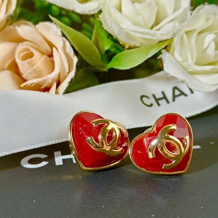 日本未入荷 シャネル コピーおすすめ Chanelの菱格ハートの赤いドリルのイヤリング