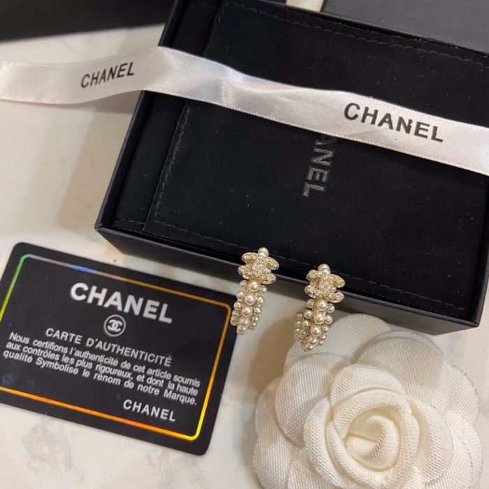 超話題! シャネル 偽物通販 Chanelの春先のピアス