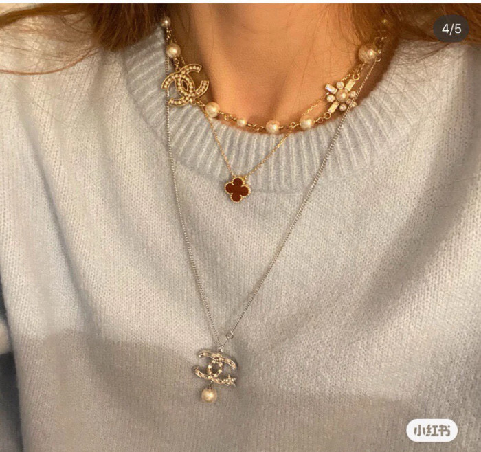 【限定】シャネル 激安偽物 ChanelのダブルCパールネックレス