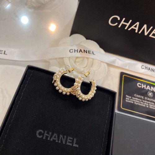 超話題! シャネル 偽物通販 Chanelの春先のピアス