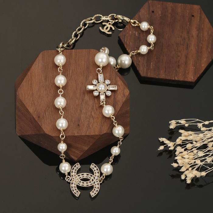 【限定】シャネル 激安偽物 ChanelのダブルCパールネックレス