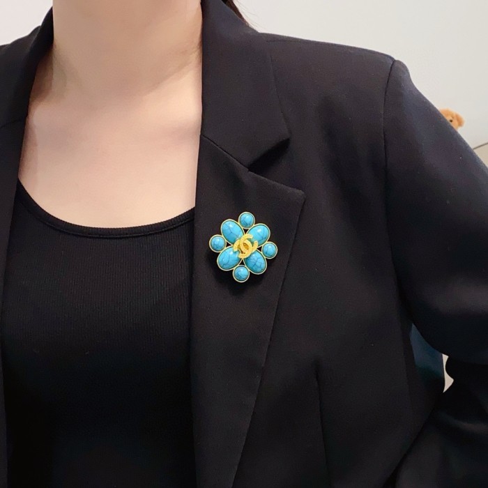 入手困難 シャネル 偽物通販 Chanelの中古海藍宝シャネルブローチ