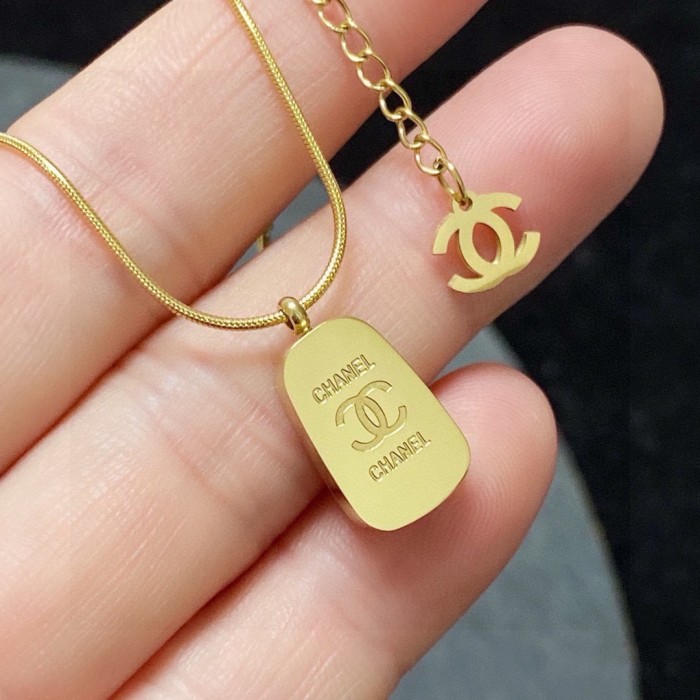 超奇跡の入荷☆ シャネル スーパーコピー Chanelの最新ダブルCイエローゴールドのしずネックレス