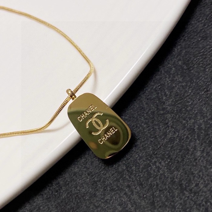 超奇跡の入荷☆ シャネル スーパーコピー Chanelの最新ダブルCイエローゴールドのしずネックレス