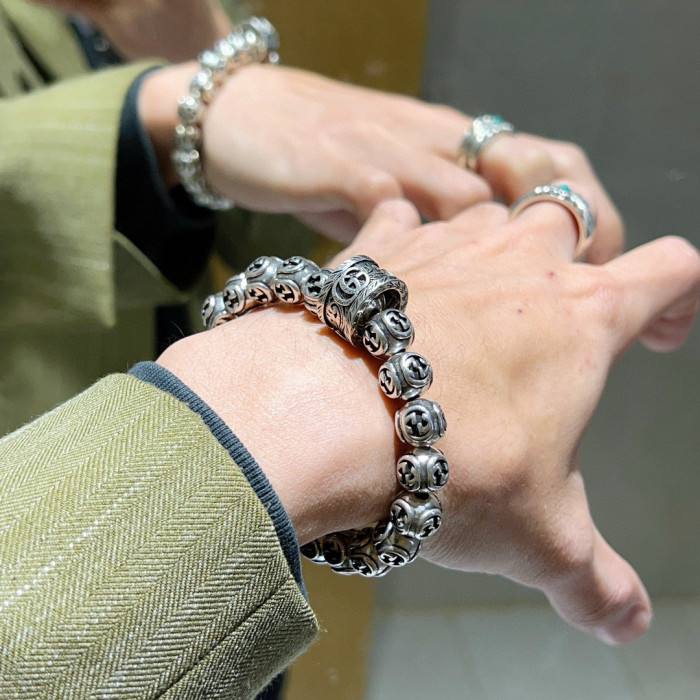 追跡付 グッチ 激安偽物 のクリスタルストーンブレスレット