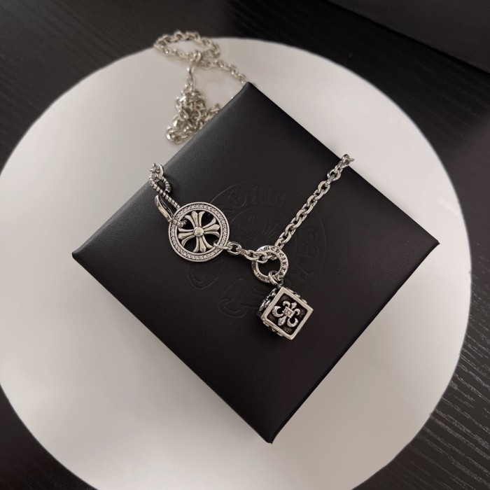 追跡付 クロムハーツ n級品 の ネックレス