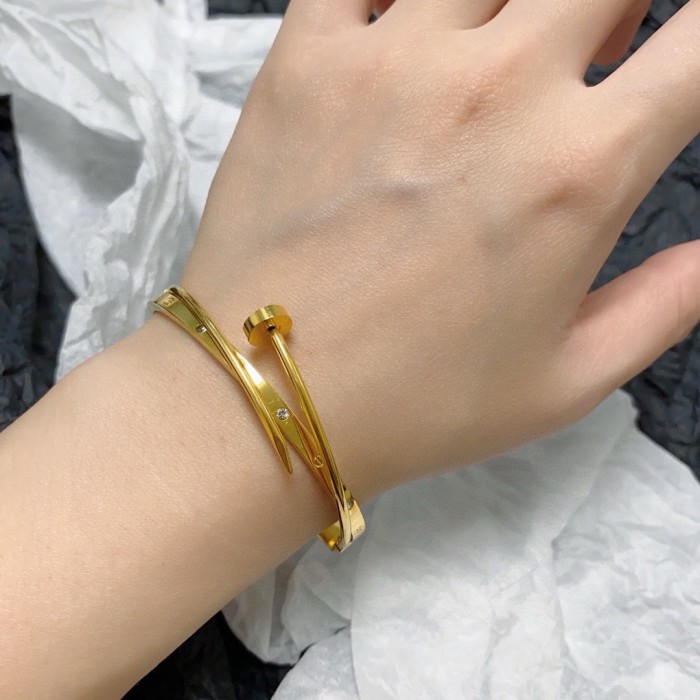 追跡付 カルティエ コピーおすすめ のブレスレット