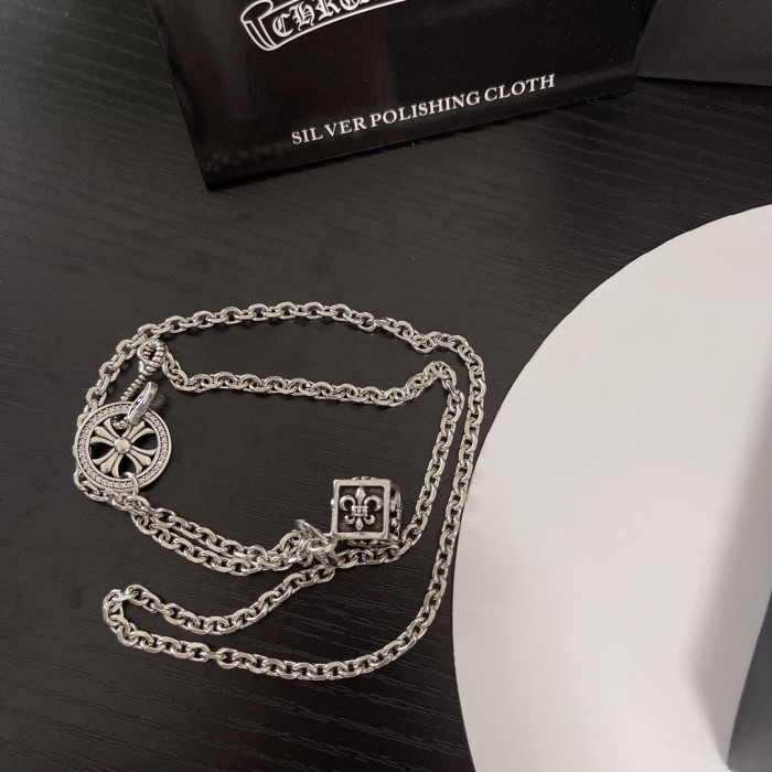追跡付 クロムハーツ n級品 の ネックレス