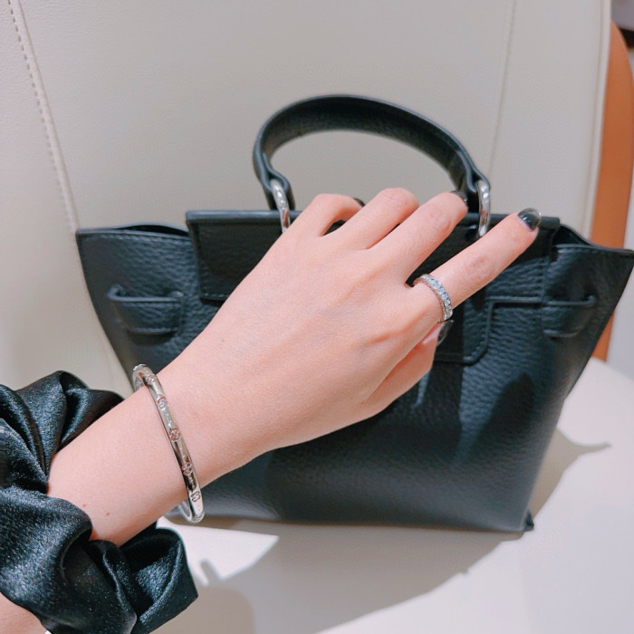 追跡付 グッチ コピーおすすめ のブレスレット