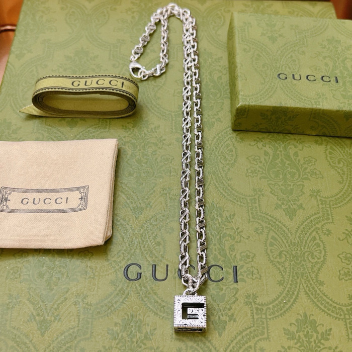 超奇跡の入荷☆ グッチ コピーおすすめ のダブルGネックレス