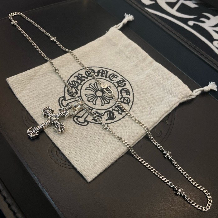 【限定】クロムハーツ コピーおすすめ 火炎十字架ペンダントネックレス