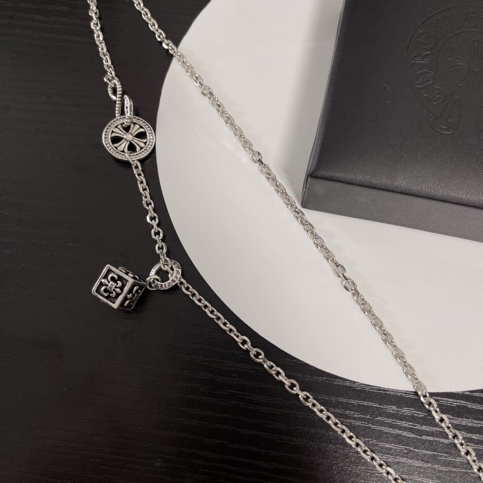 追跡付 クロムハーツ n級品 の ネックレス
