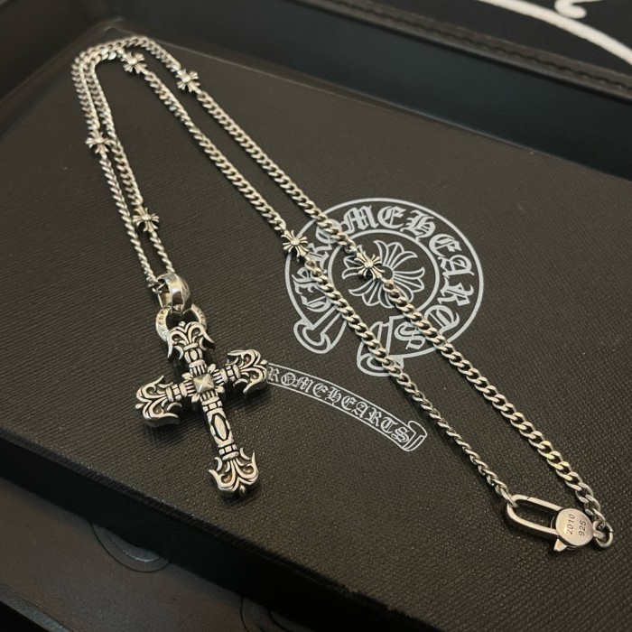 【限定】クロムハーツ コピーおすすめ 火炎十字架ペンダントネックレス