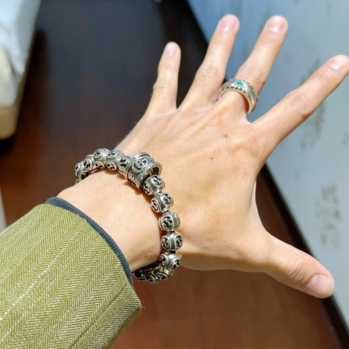 追跡付 グッチ 激安偽物 のクリスタルストーンブレスレット