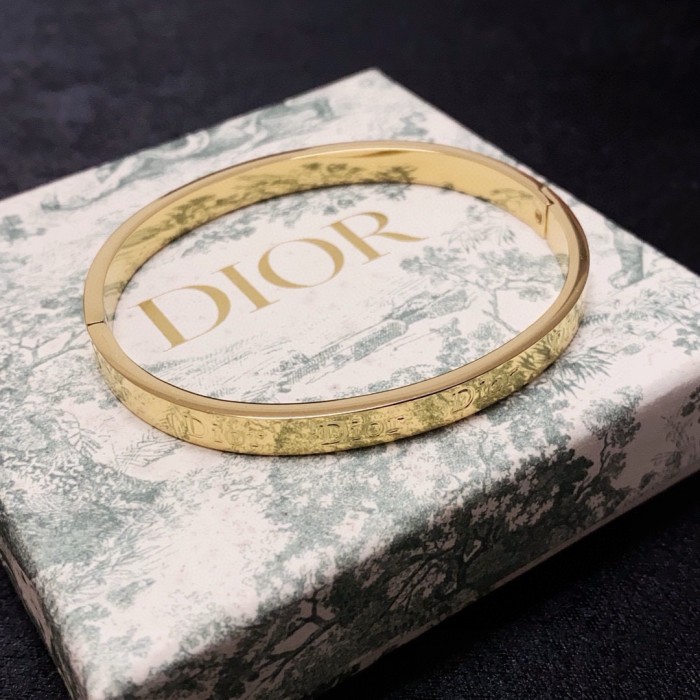 大人気 ディオール スーパーコピー のDior 塩可甘新型カラーブレスレット