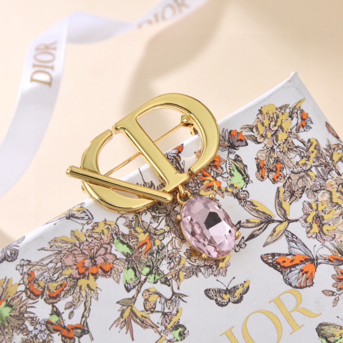 超奇跡の入荷☆ ディオール スーパーコピー のDior アルファベットブローチ