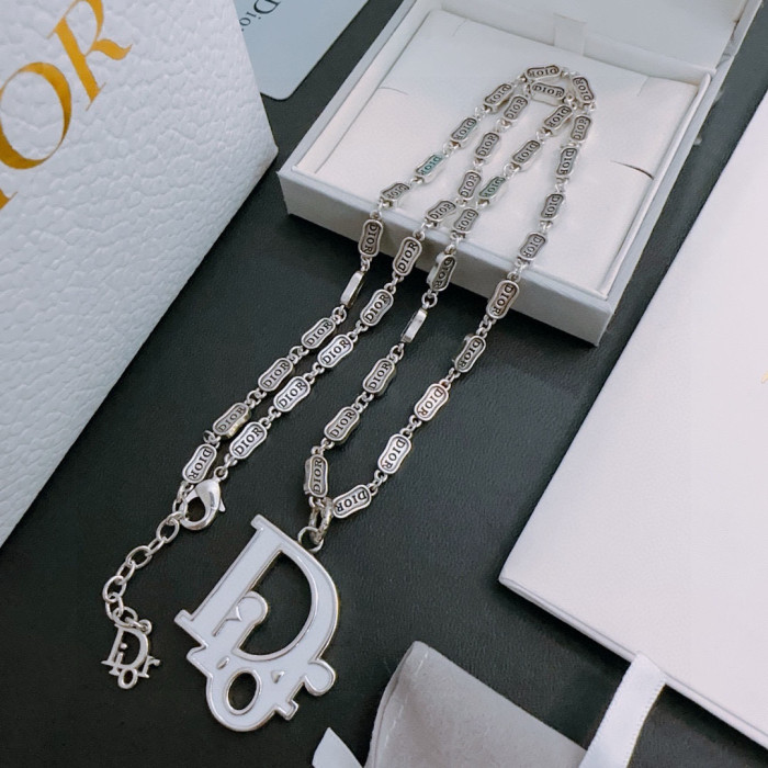 追跡付 ディオール 偽物通販 のDiorネックレス