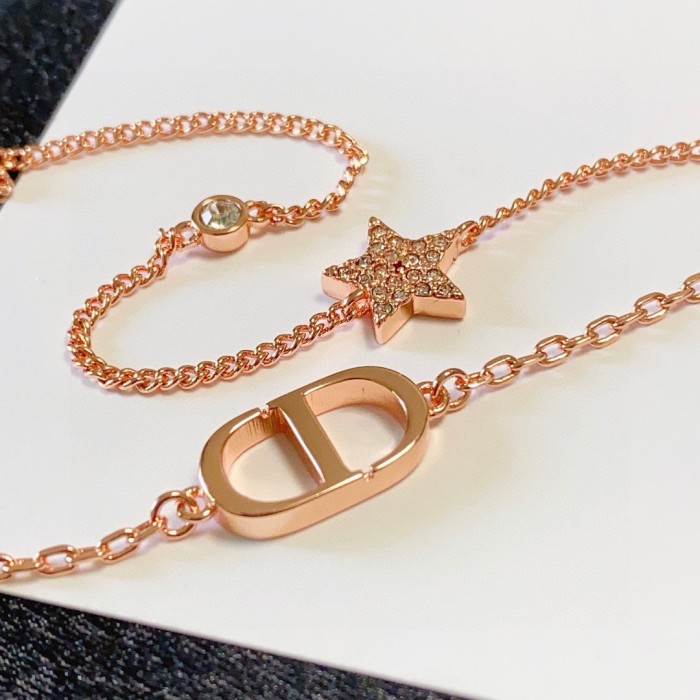 一目惚れ♪ ディオール 激安通販 Dior のアルファベットローズゴールドダブルブレスレット