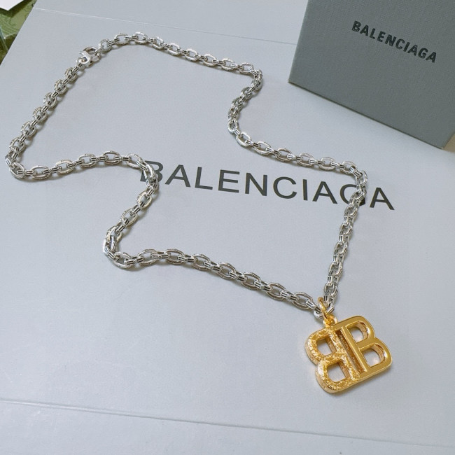 【限定】バレンシアガ スーパーコピー  Balenciagaの ネックレス
