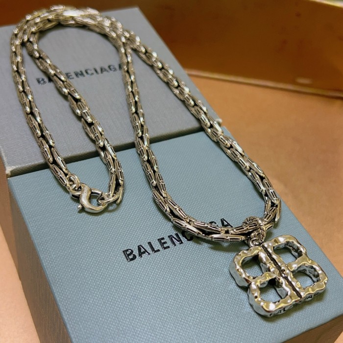 【限定】 バレンシアガ コピー Balenciagaの ネックレス
