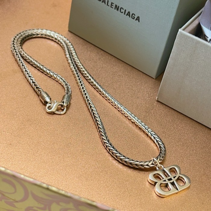★超人気 バレンシアガ 偽物通販  Balenciagaの ネックレス