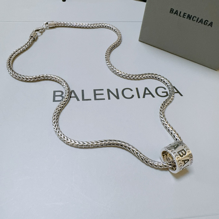 使い勝手良し バレンシアガ 激安通販  Balenciagaの ネックレス