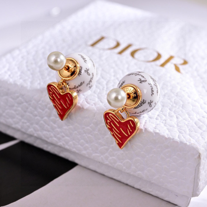 累積売上総額第１位！ ディオール 偽物通販 Dior のイヤリング