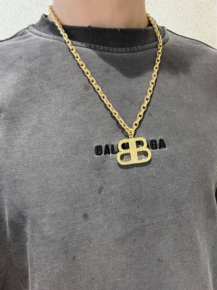 【話題商品！】バレンシアガ 激安偽物 Balenciagaの ネックレス