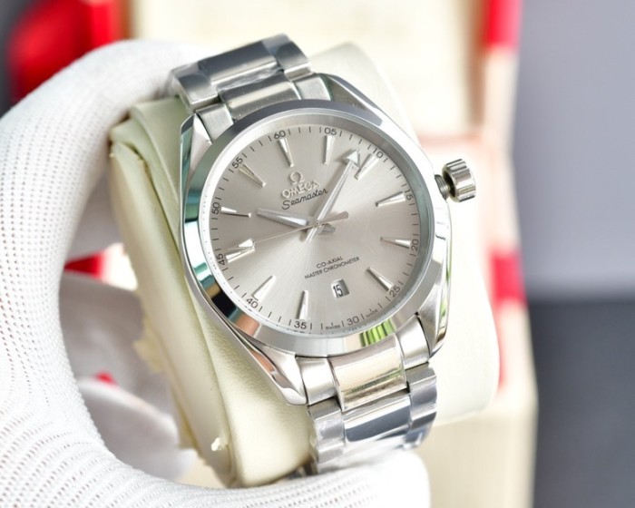 超話題! オメガ スーパーコピー のOMEGASEAMASTER海馬シリーズAQUA TEERA 150 m腕時計