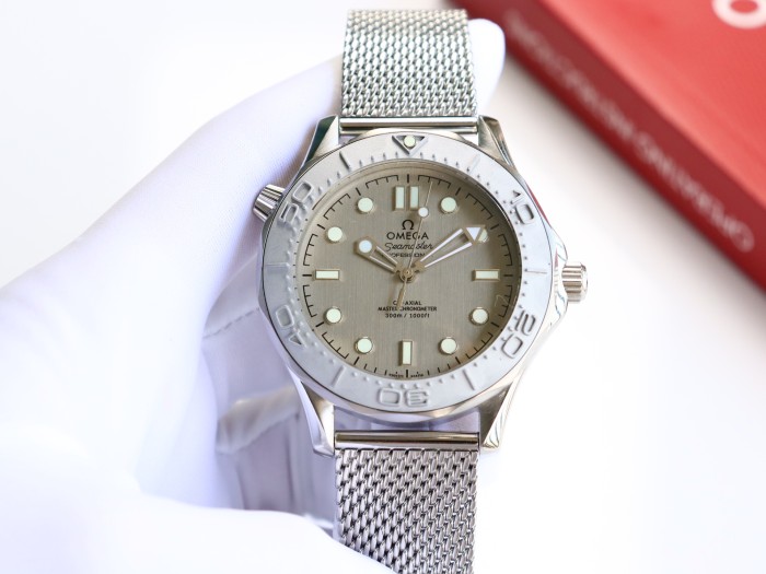 超奇跡の入荷☆ オメガ コピーおすすめ のOMEGA シーマシリーズ300メートル潜水腕時計