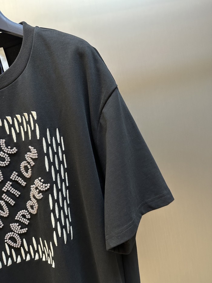 超奇跡の入荷☆ ルイヴィトン スーパーコピー Lv刺繍ビーズコットン半袖