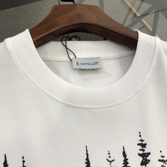 【限定】 モンクレール コピーおすすめ の刺繍ロゴラウンドネック半袖Tシャツ