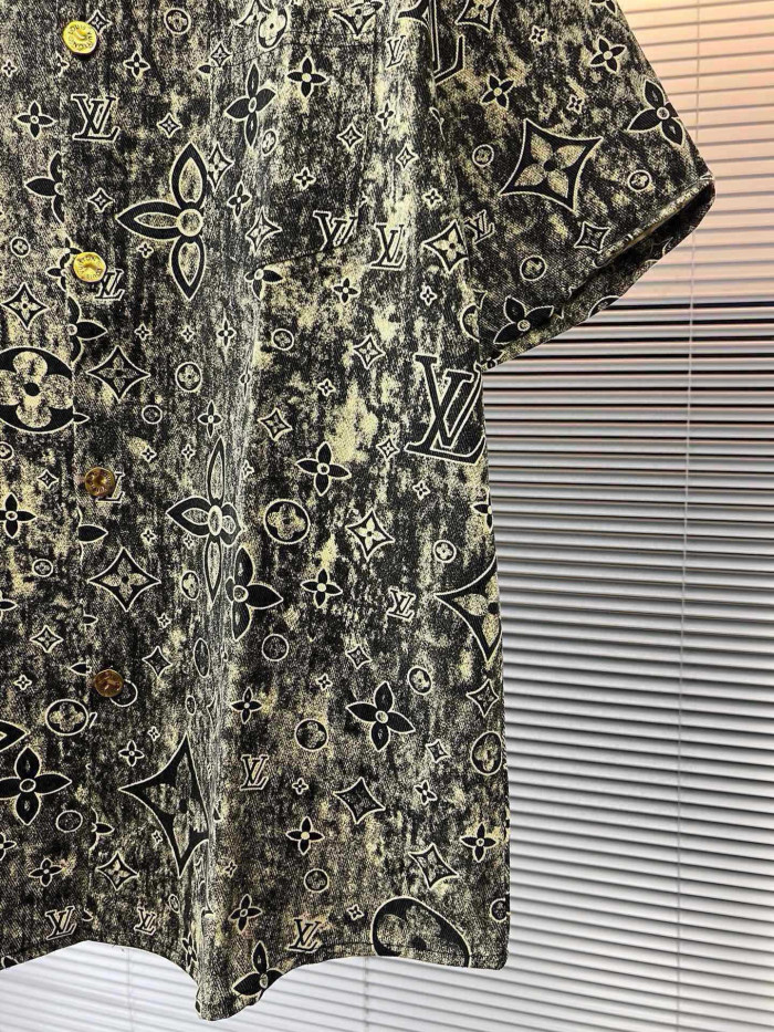 大人気 ルイヴィトン コピー のLV 25SS春夏老花染めレトロデニム半袖シャツコート