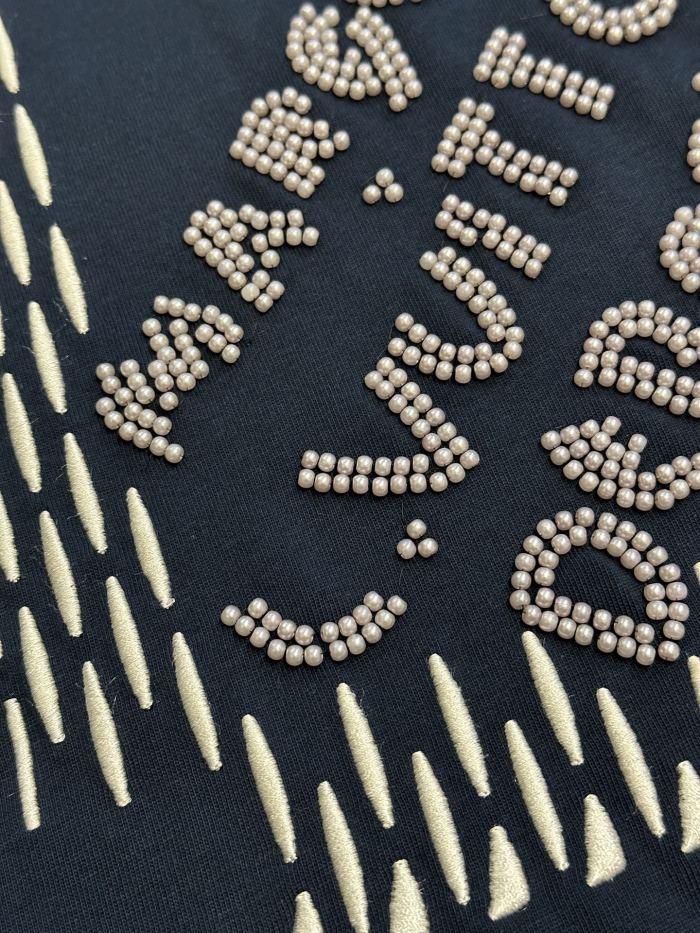 使い勝手良し ルイヴィトン n級品 Lv刺繍ビーズコットン半袖