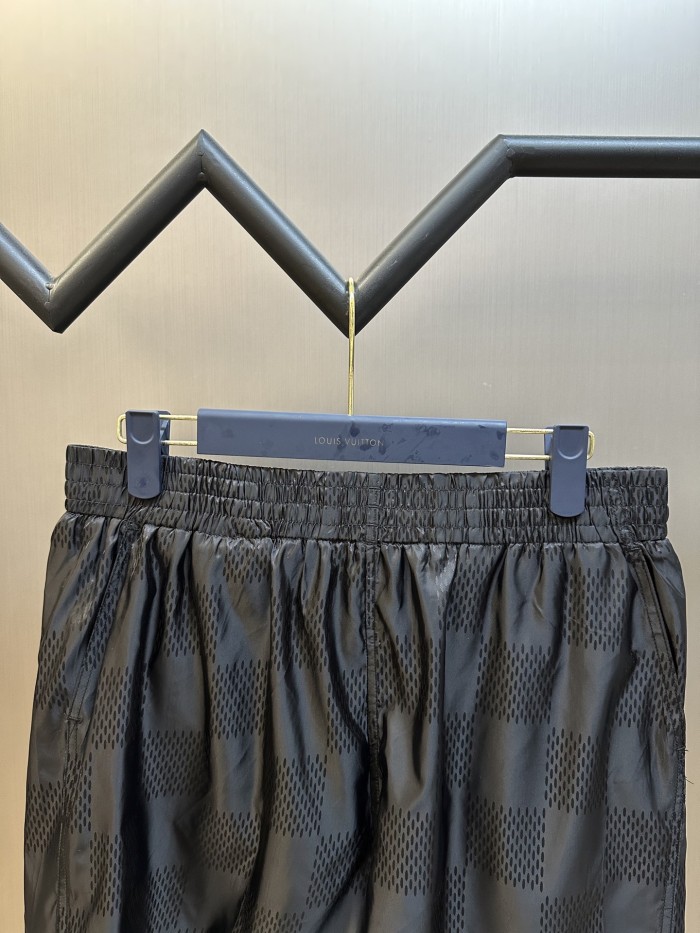 日本未入荷 ルイヴィトン コピーおすすめ Lvナイロンビーチパンツ