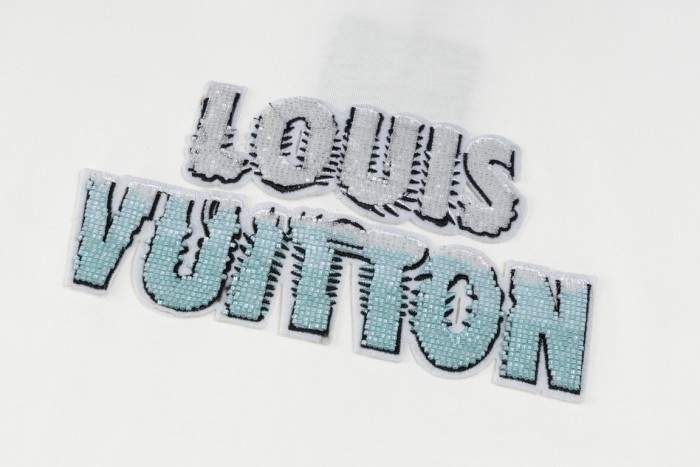 ★超人気 ルイヴィトン コピーおすすめ LVビーズ刺繍アルファベット半袖Tシャツ
