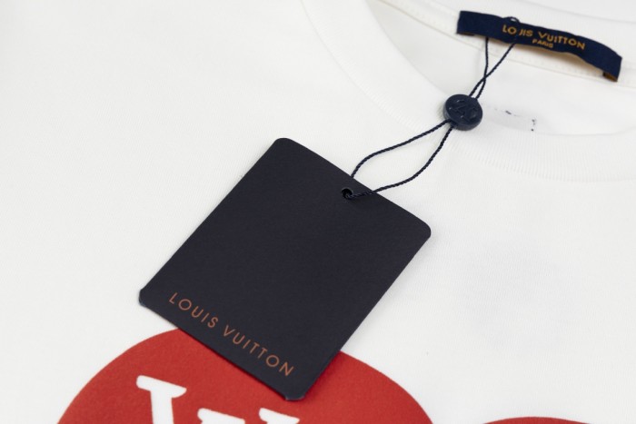 稀少 ルイヴィトン 激安通販  LV 25 SSレッドハート半袖Tシャツ