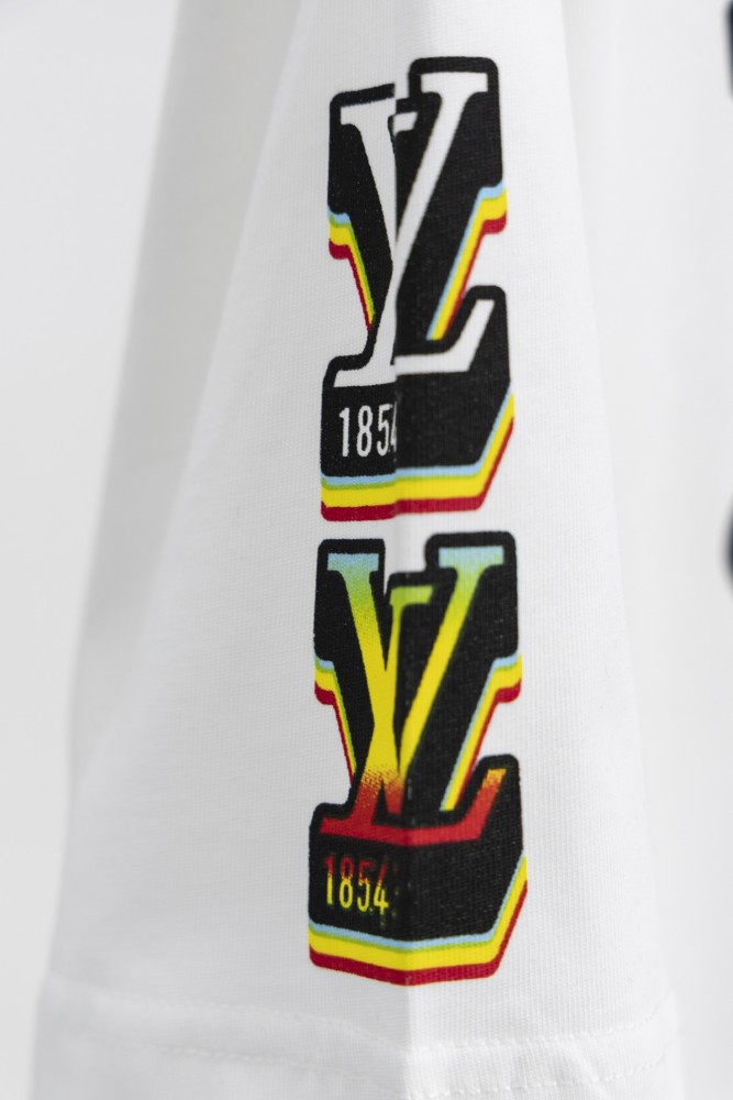 大人気 ルイヴィトン n級品 LVバンドミュージシャンスプレープリント半袖Tシャツ
