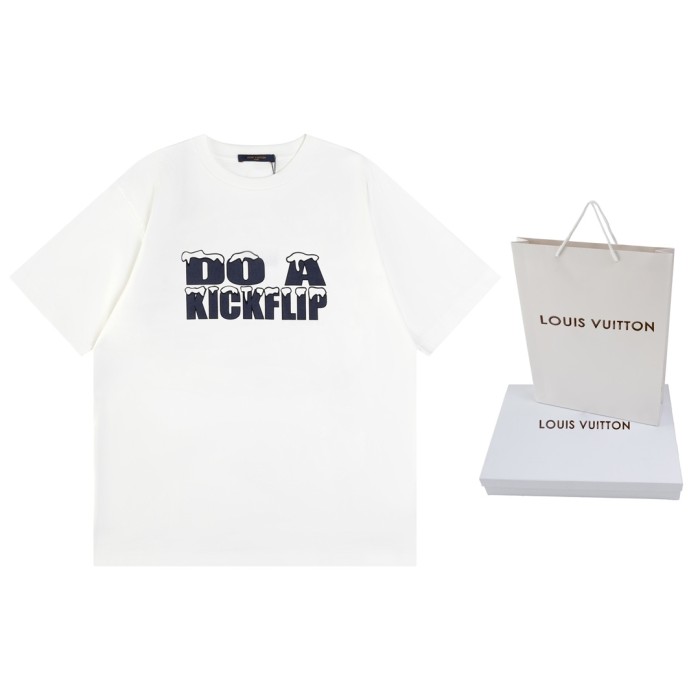 入手困難 ルイヴィトン スーパーコピー LV雪山スノードームアルファベット半袖Tシャツ