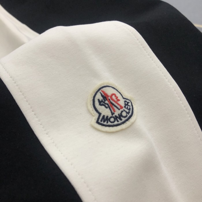 超奇跡の入荷☆ モンクレール スーパーコピー のパッチワークLOGOカジュアルカップルショート