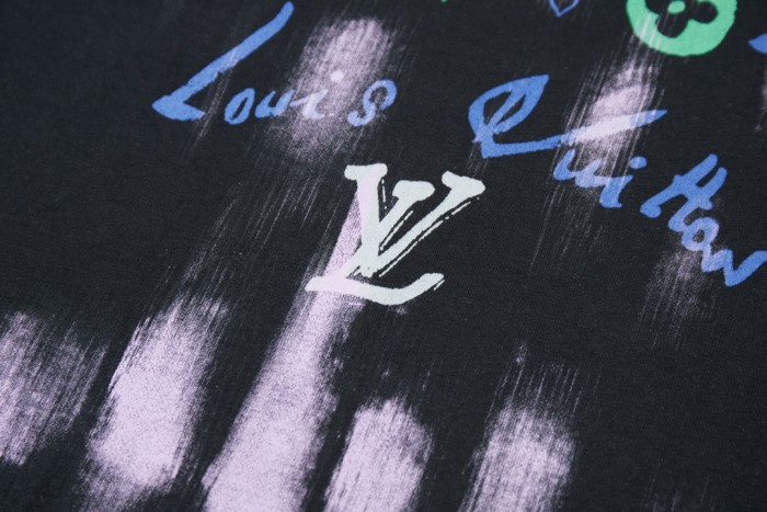 【限定】ルイヴィトン コピー  LV25 SS春先新落書き手描きロゴロゴロゴ半袖