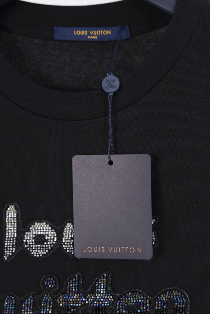 高品質  ルイヴィトン コピー LVビーズ刺繍アルファベット半袖Tシャツ