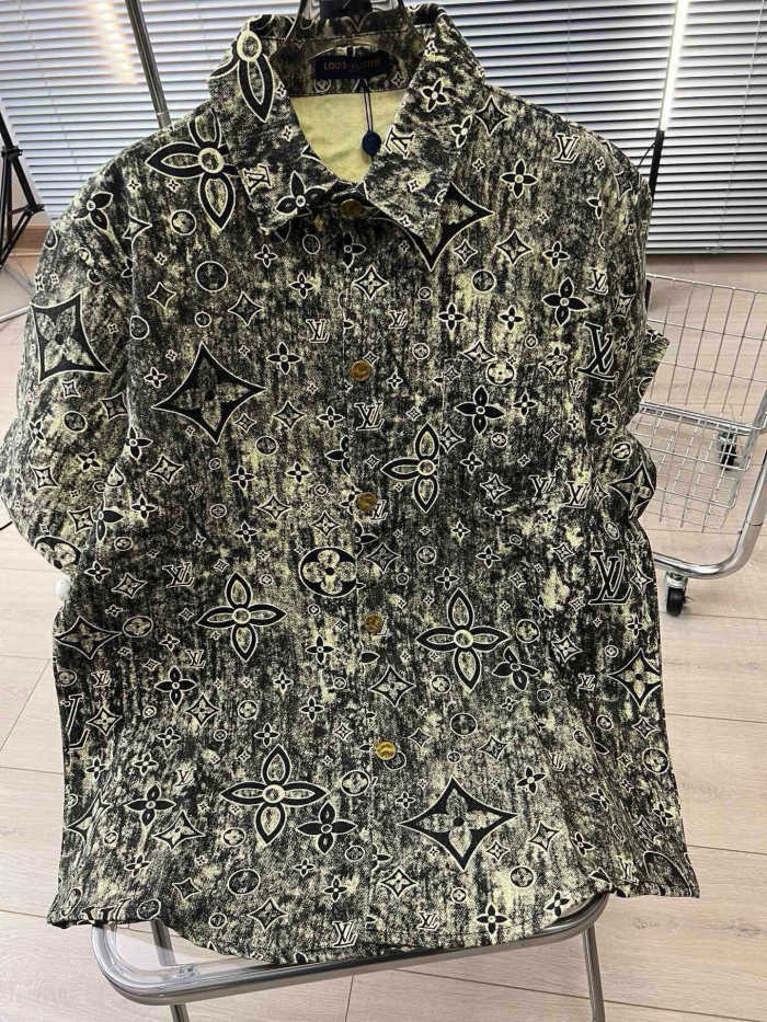 大人気 ルイヴィトン コピー のLV 25SS春夏老花染めレトロデニム半袖シャツコート