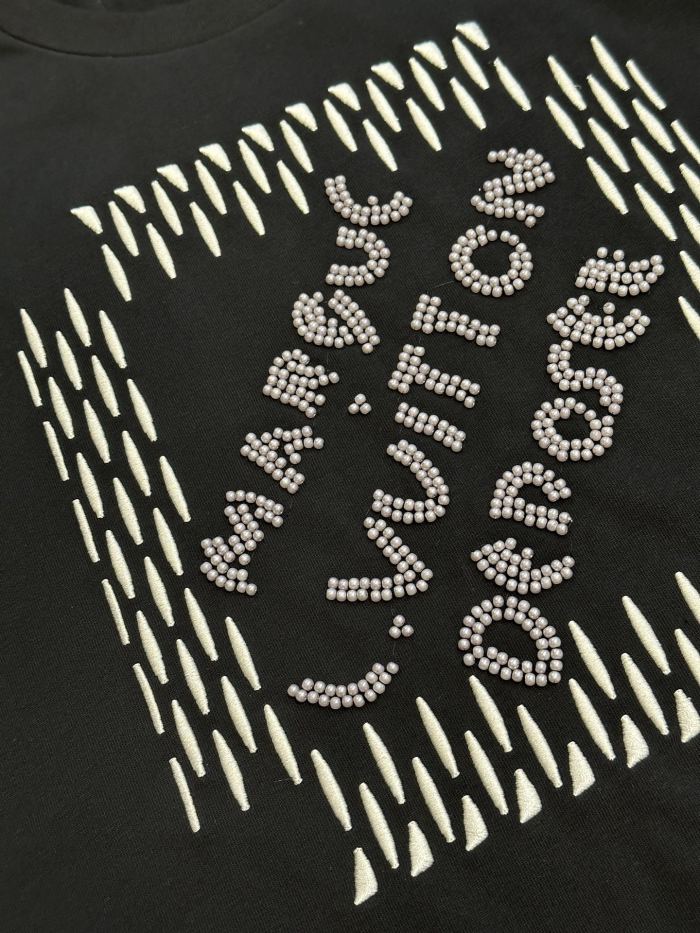 超奇跡の入荷☆ ルイヴィトン スーパーコピー Lv刺繍ビーズコットン半袖