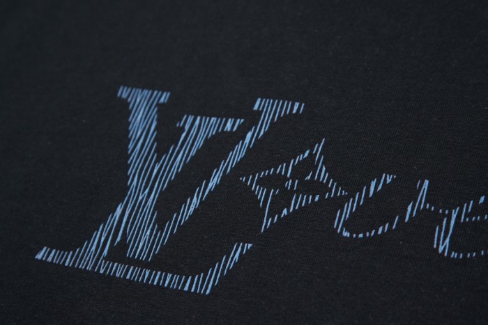 超話題! ルイヴィトン 激安偽物 25 SS春先の新作LVビーズ刺繍半袖