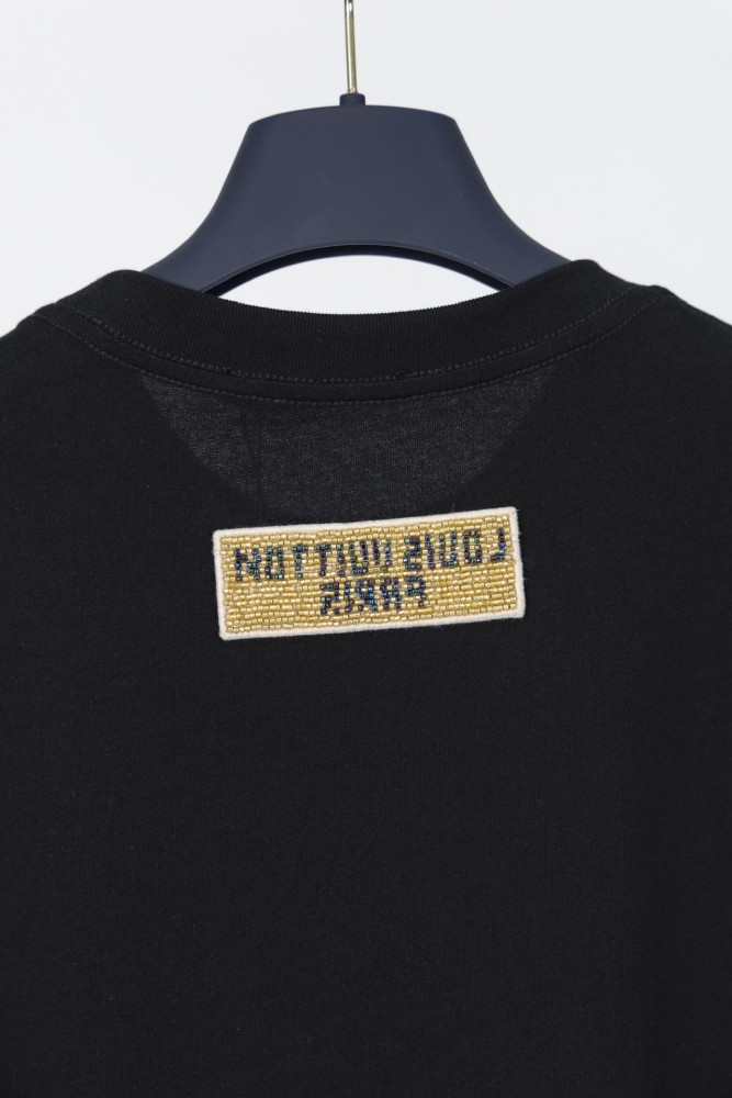 高品質  ルイヴィトン コピー LVビーズ刺繍アルファベット半袖Tシャツ