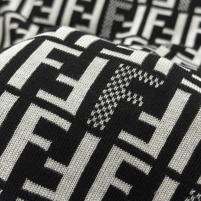 使い勝手良し フェンディ 激安偽物 のジャカードシルクセーター半袖Tシャツ