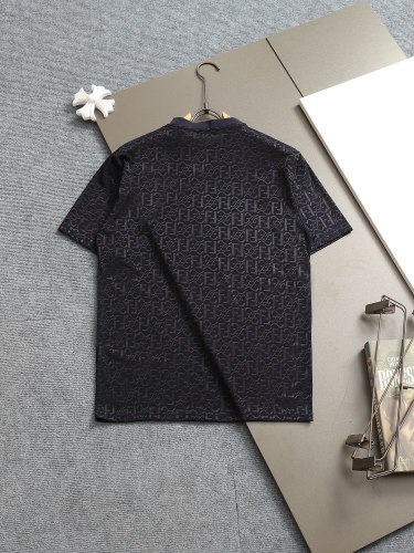 新作フェンディ n級品 2025SSのクラシックな戦馬プリントロゴの暗紋タオル刺繍アルファベットロゴTシャツ
