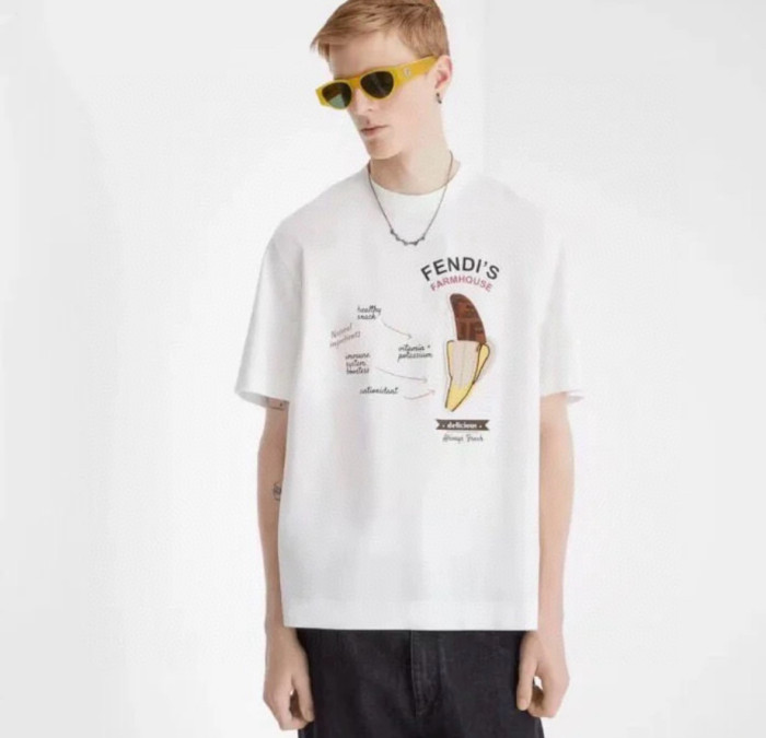 日本未入荷 フェンディ 偽物通販  のプリントアルファベットロゴラウンドネック半袖Tシャツ2色